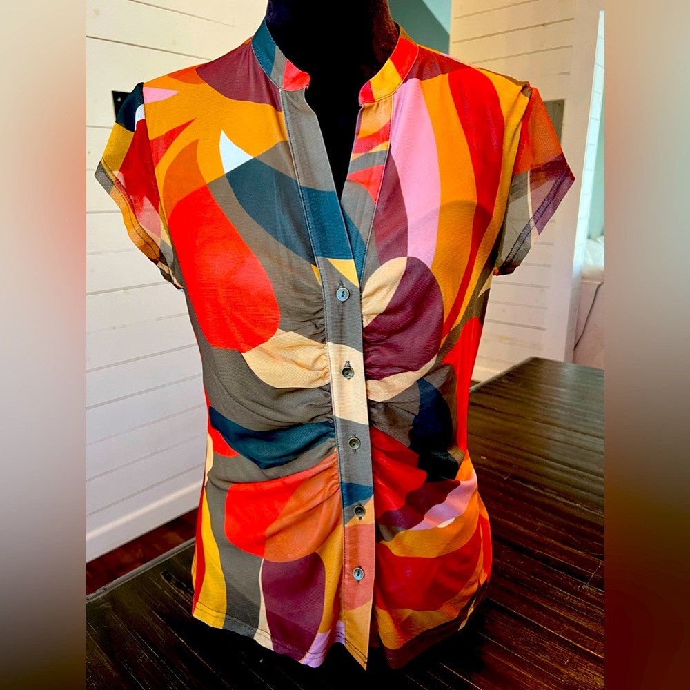 DR2 brand cap sleeve blouse